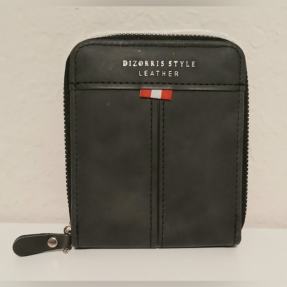 Dizzoris Other - Men's Dizzoris Style Leather Grey Wallet